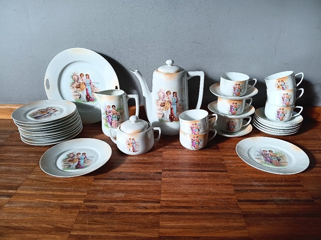 Oud porseleinen serviesje gemerkt Victoria Czecho-Slovakia, Antiek en Kunst, Ophalen of Verzenden