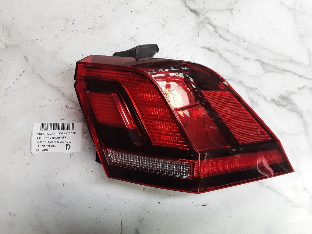 ACHTERLICHT RECHTS Volkswagen Tiguan (AD1) (5NA945096B), Gebruikt, Volkswagen, Mevr. I. Hauben, Rue de l'Espoir 34 34
4030  GRIVEGNÉE, BE
