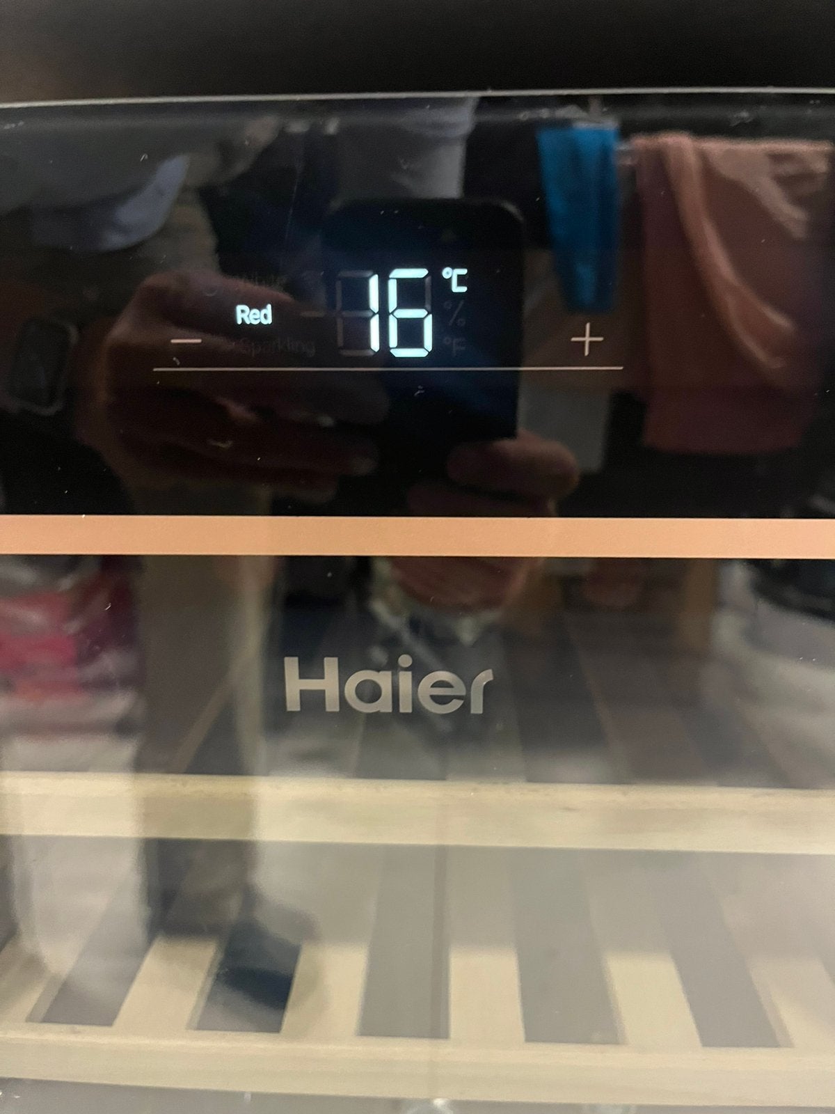 Wijnkast Haier, tafelmodel, Elektronische apparatuur, Ophalen, Zo goed als nieuw, Zonder vriesvak