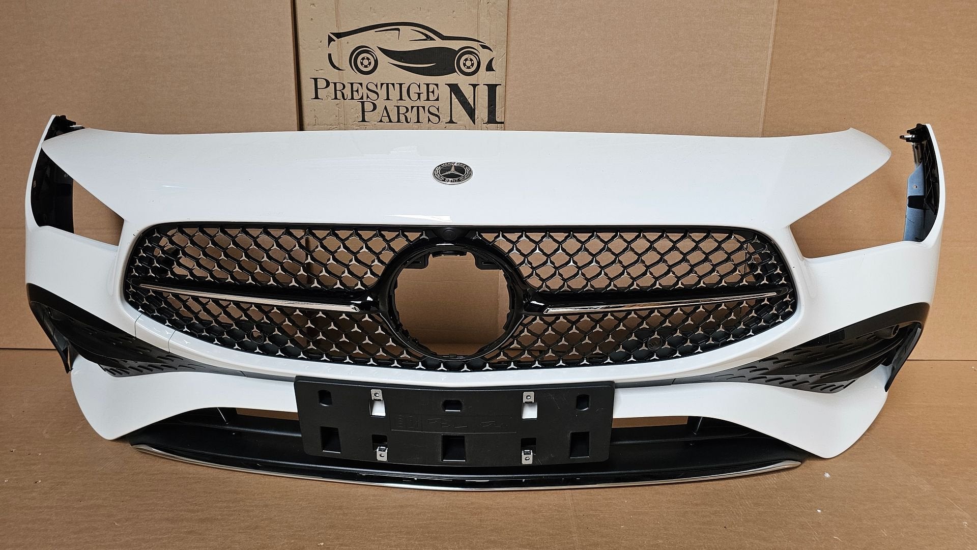 Voorbumper Mercedes Cla Klasse W118 Facelift AMG A1188856303, -, Origine de la pièce connue, Utilisé, -