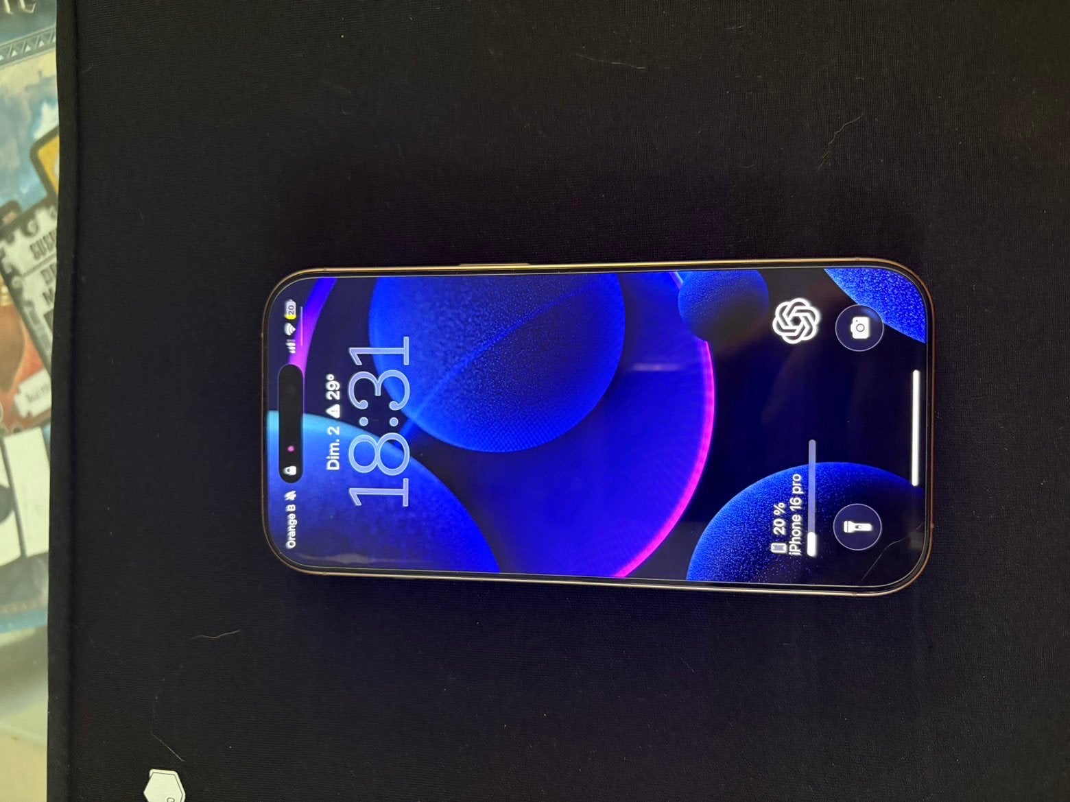 iPhone 16 Pro Titane Naturel 256 Go + Gros Lot Accessoires, Computers en Software, Videokaarten, Zo goed als nieuw, Ophalen