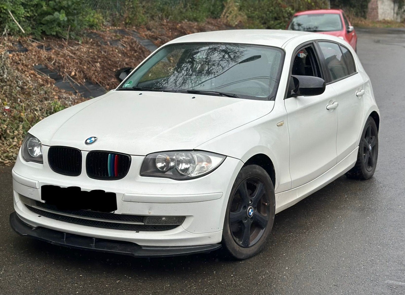 BMW 116d 2011 carplay intégré caméra 223km airco options, Auto's, BMW, Euro 5, Wit, Particulier, Electronic Stability Program (ESP)