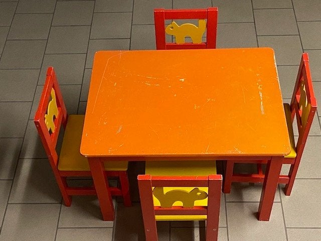 speeltafel met 4 kinderstoelen, Kinderen en Baby's, Ophalen, Gebruikt