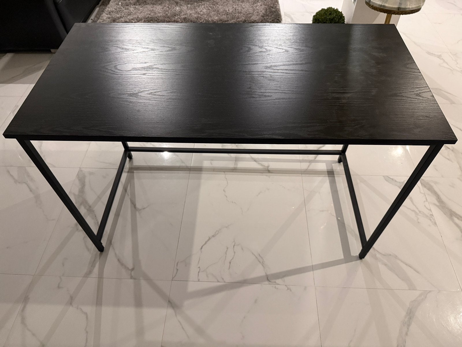 Zwarte bureau, Ophalen, Zo goed als nieuw