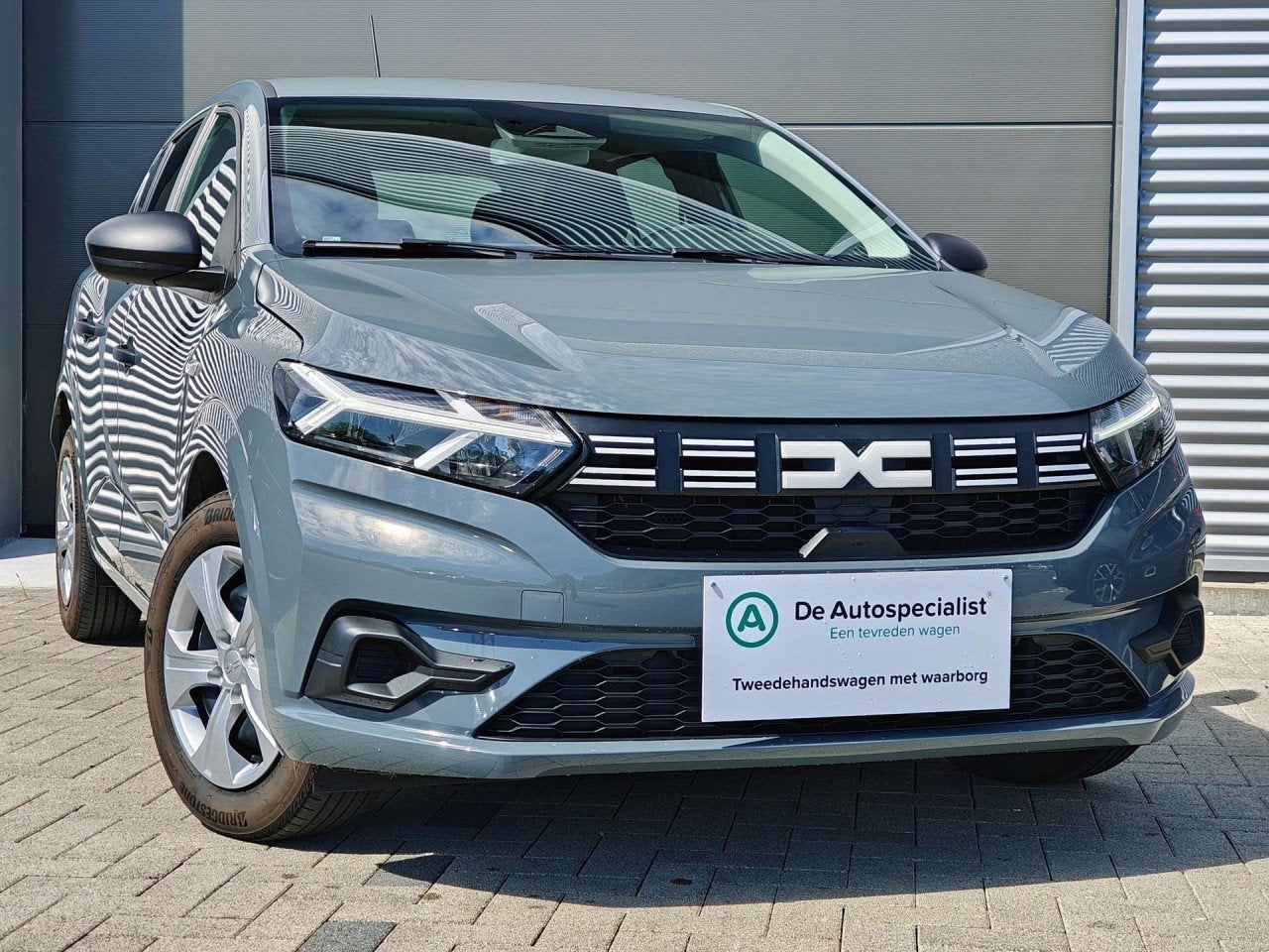 Dacia Sandero Access (année de construction 2025), Autos, Dacia, 121 g/km, Argent ou Gris, Achat, Euro 6