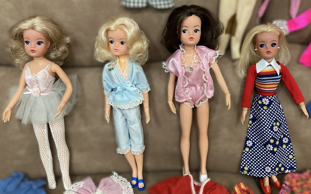 4 vieilles poupées barbie SINDY des années 70, Enlèvement ou Envoi, Utilisé, Fashion Doll
