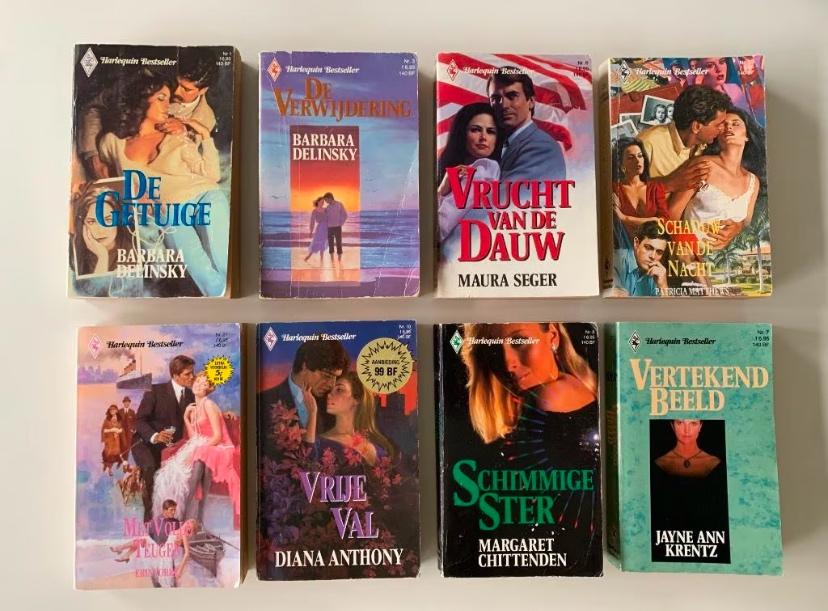 8 x Harlequin Bestseller, Boeken, Ophalen of Verzenden, Gelezen