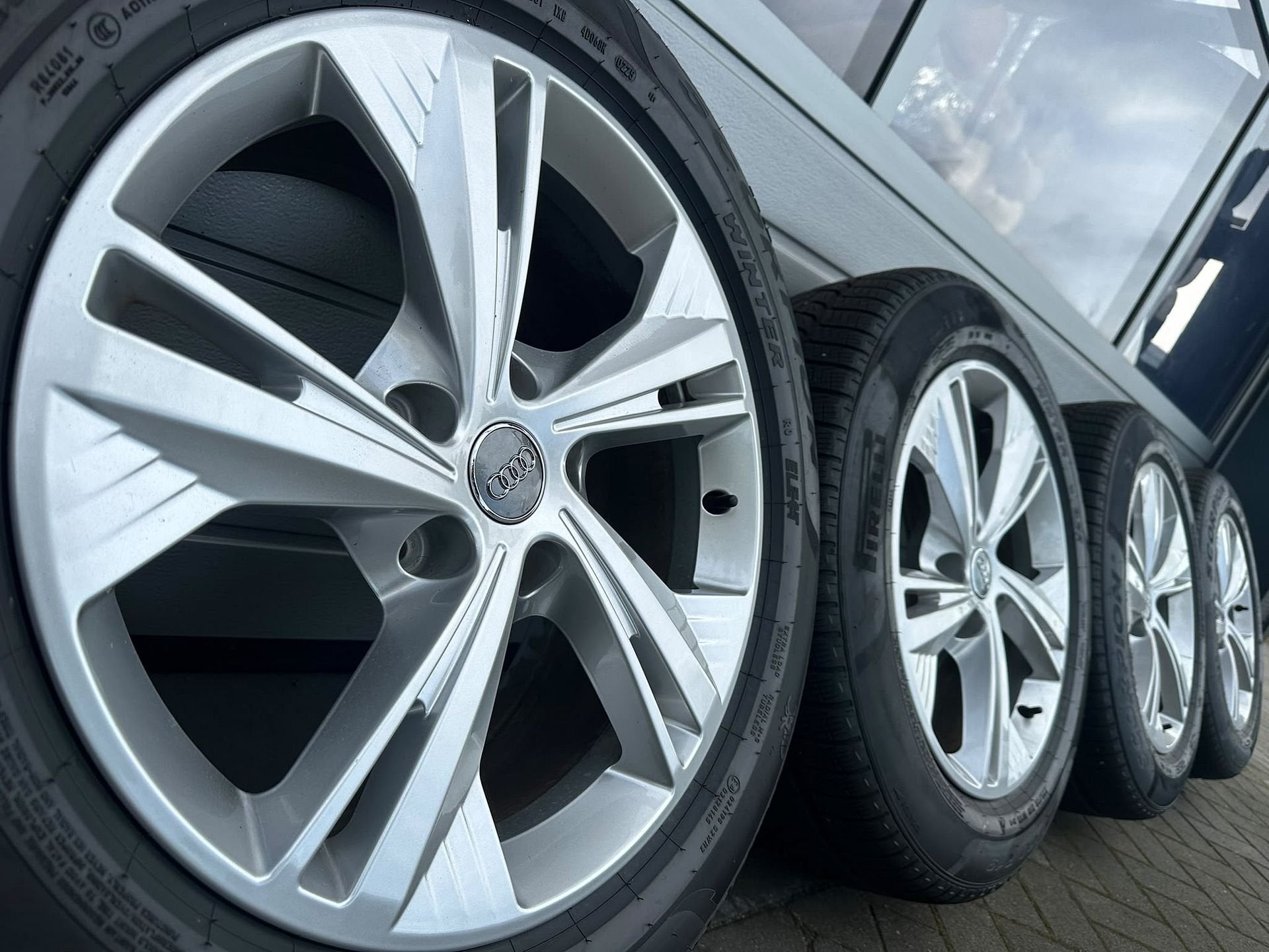 Org 19 inch Audi Q6 SQ6 etron sportback velgen winterbanden, Auto-onderdelen, 19 inch, Gebruikt, -, -