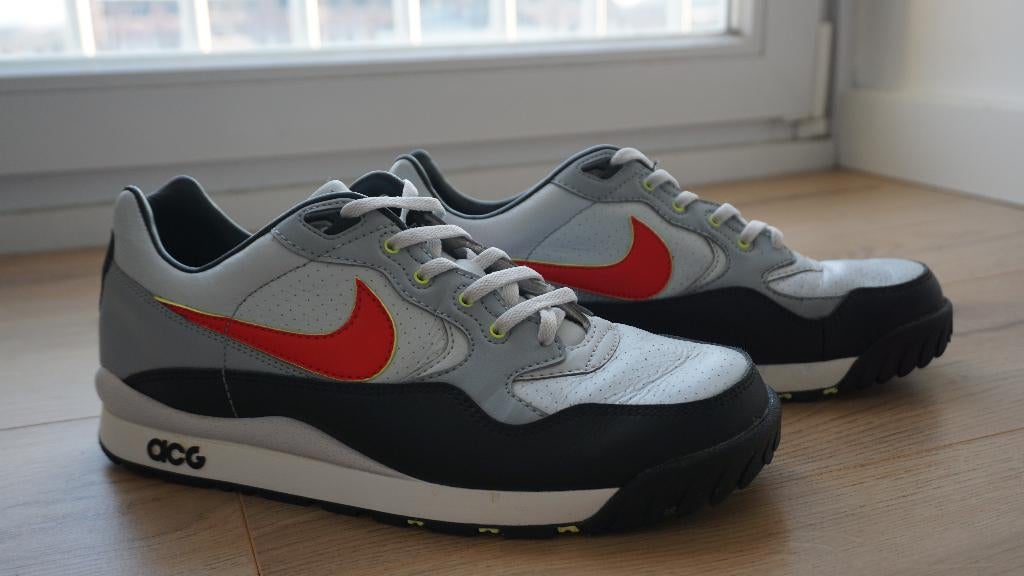 Nike Air Wildwood ACG - Platine pur, rouge comète, Vêtements | Hommes, Chaussures, Enlèvement ou Envoi, Autres couleurs, Nike