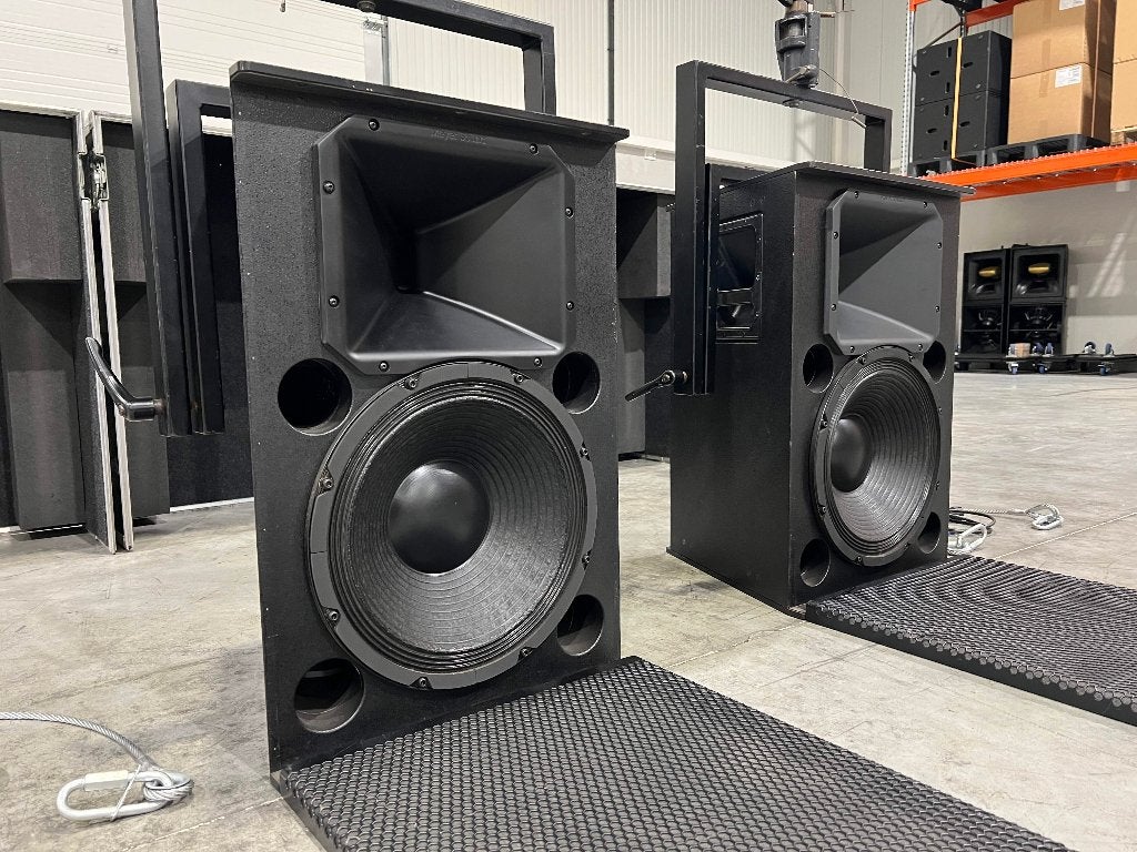 2x Meyer Sound UPQ-1P 15"/4" + flyware + case, TV, Hi-fi & Vidéo, Enceintes, Utilisé, Haut-parleurs Frontaux, Arrière ou Stéréo