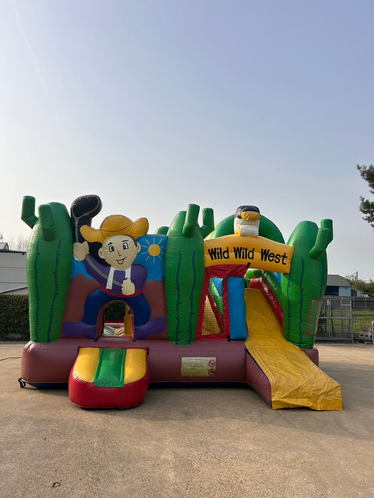 Western multiplay JB -inflatables, Ophalen, Gebruikt
