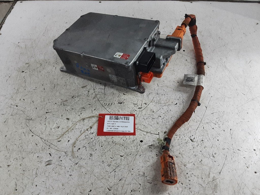 CHARGEUR DE BATTERIE (5QE915682EA), Mevr. I. Hauben, Utilisé, Info@Collignon.be, Rue de l'Espoir 34 34
4030  GRIVEGNÉE, BE
