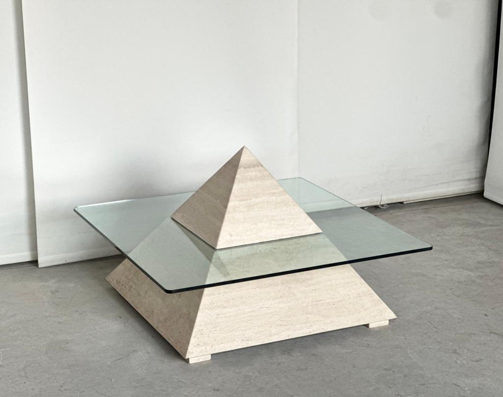 Vintage travertine pyramid coffeetable, Antiquités & Art, Antiquités | Meubles | Tables, Enlèvement