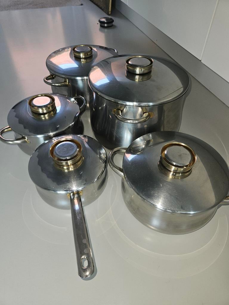 Demeyere kookpottenset, Ophalen