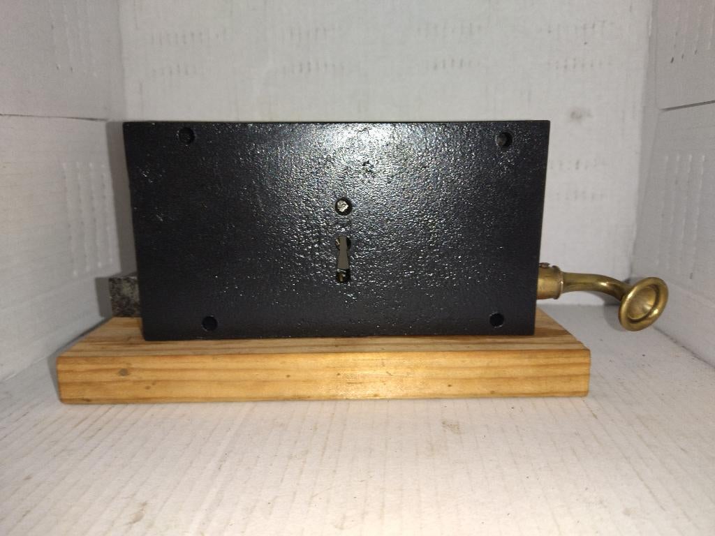 ancienne serrure, Enlèvement ou Envoi, Comme neuf