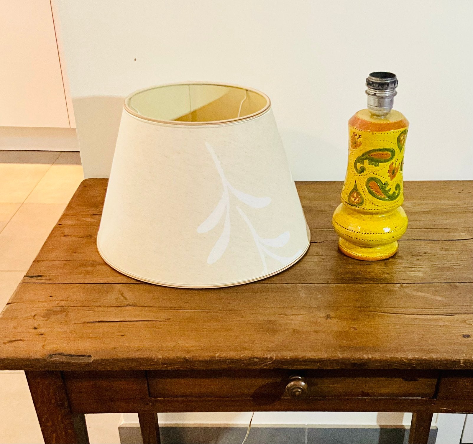 Vintage Italiaanse keramische lamp - 28 cm, Ophalen, Gebruikt, Tafellamp, Geel
