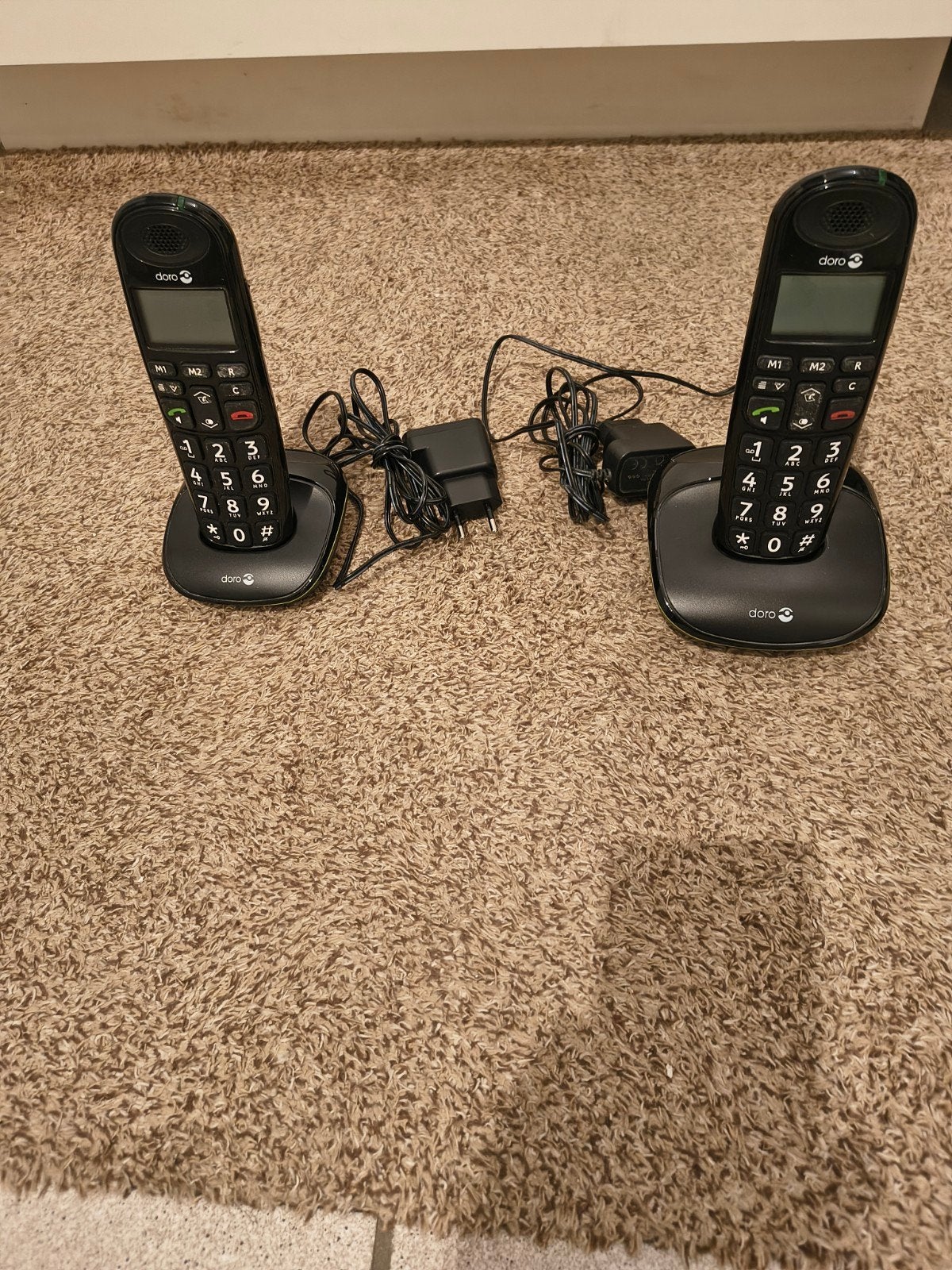 Twee draagbare Senioren telefoons, Ophalen, Zo goed als nieuw, 2 handsets