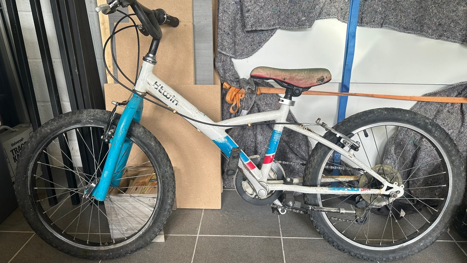 Vélo enfants Rockrider à rafraîchir, Vélos & Vélomoteurs, Enlèvement, Utilisé