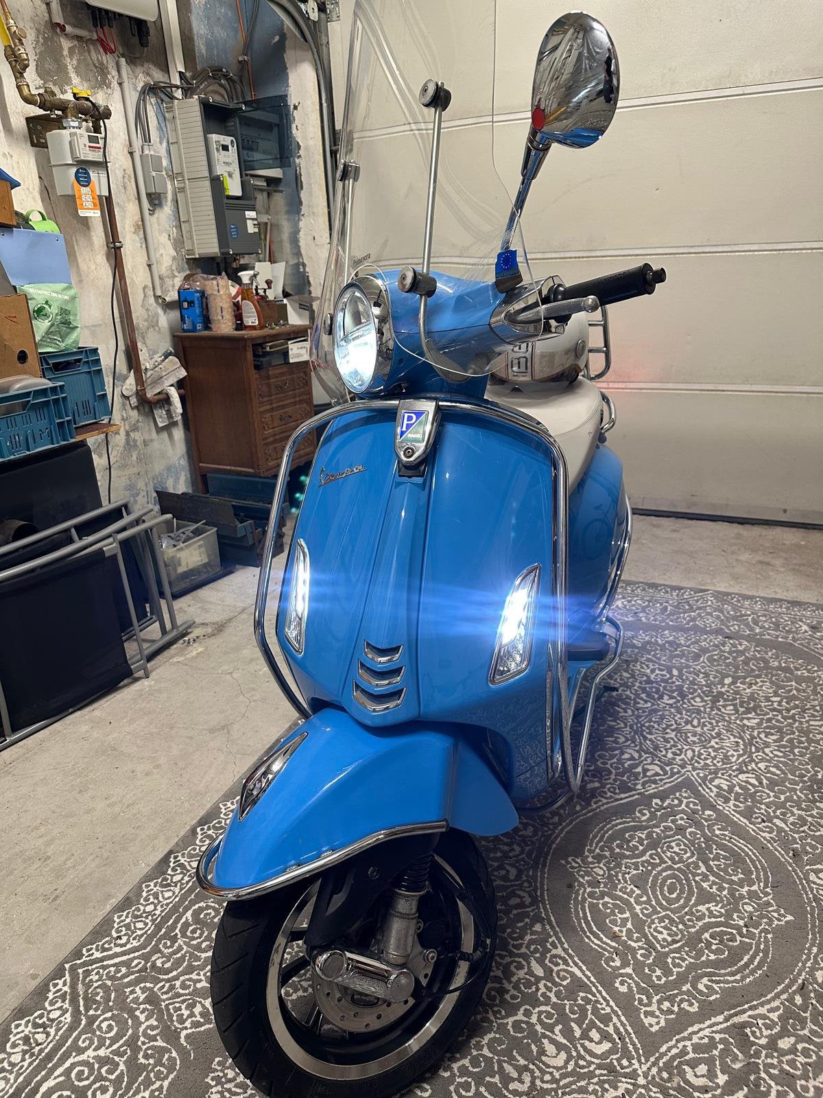 Vespa primavera 50 Year edition, Ophalen, Zo goed als nieuw, Vespa