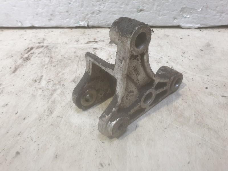 BOITE DE VITESSES SUPPORT ARRIÈRE Puma (v97fb-6p098-aa), Utilisé, Ford