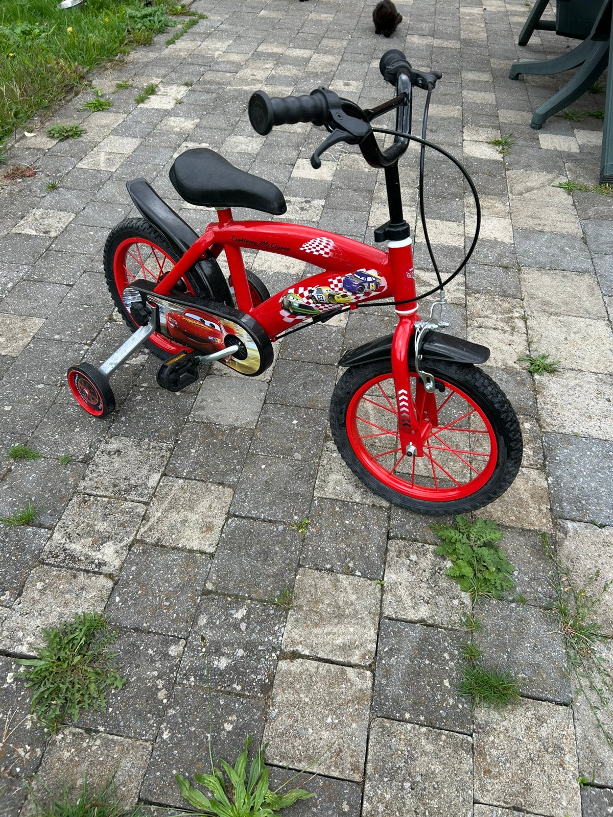 Kinderfiets met zijwielen van cars, Ophalen, Zo goed als nieuw