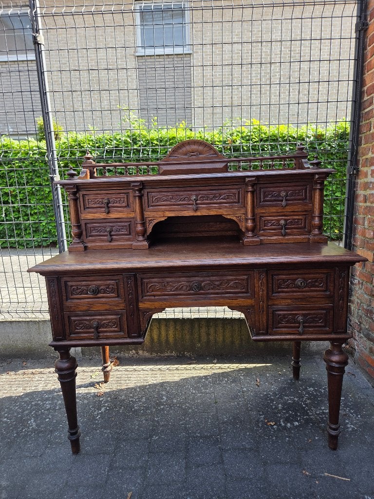 Antiek eiken schrijfbureau met opzet & houtsnijwerk, Ophalen