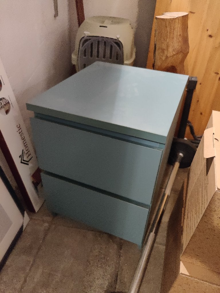 Blauwe kea Malm nachtkastje, Huis en Inrichting, Slaapkamer | Nachtkastjes, Ophalen, Overige materialen, Minder dan 45 cm, Zo goed als nieuw