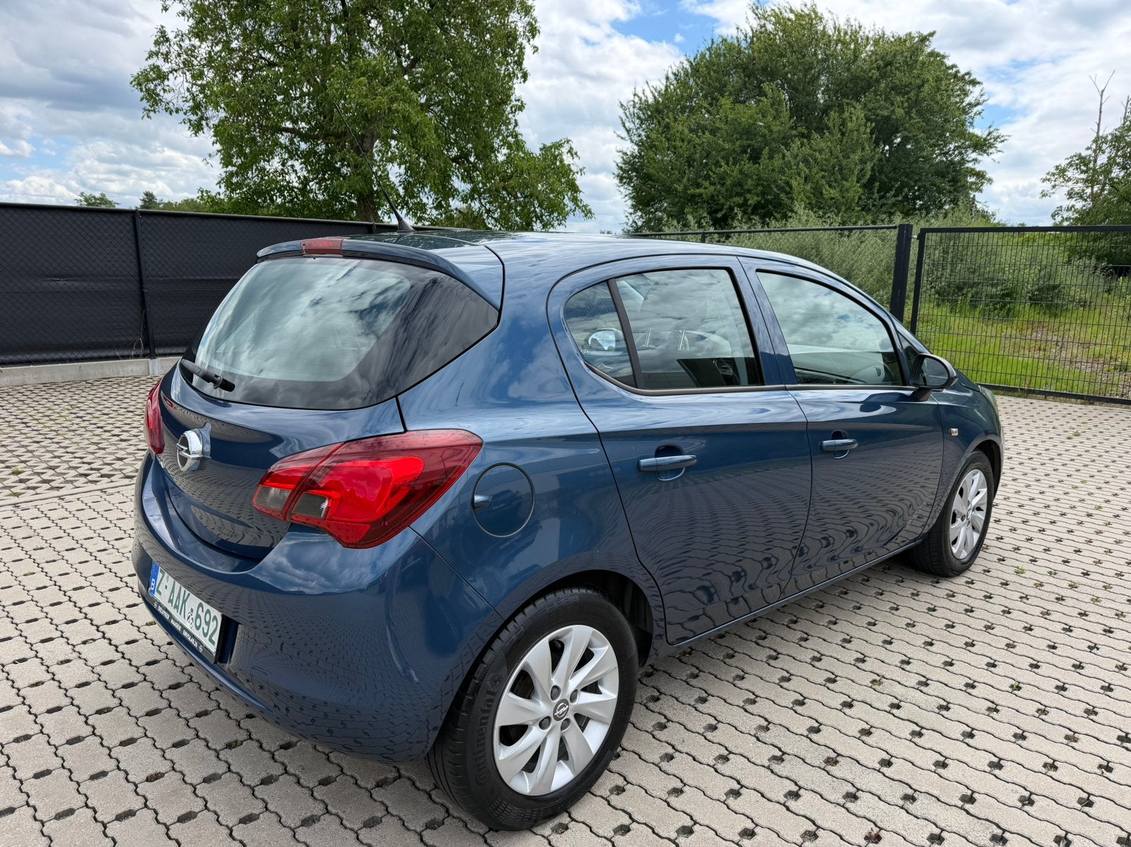 Opel Corsa 1.4 benzine km 88000 km, Auto's, Euro 6, Bedrijf, 5 deurs, Corsa