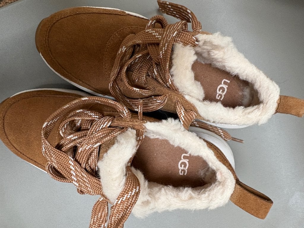 Ugg's winterschoenen, Bruin, Ophalen of Verzenden, Zo goed als nieuw, Sneakers