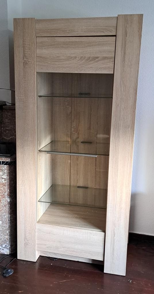 Armoire avec éclairage, Enlèvement