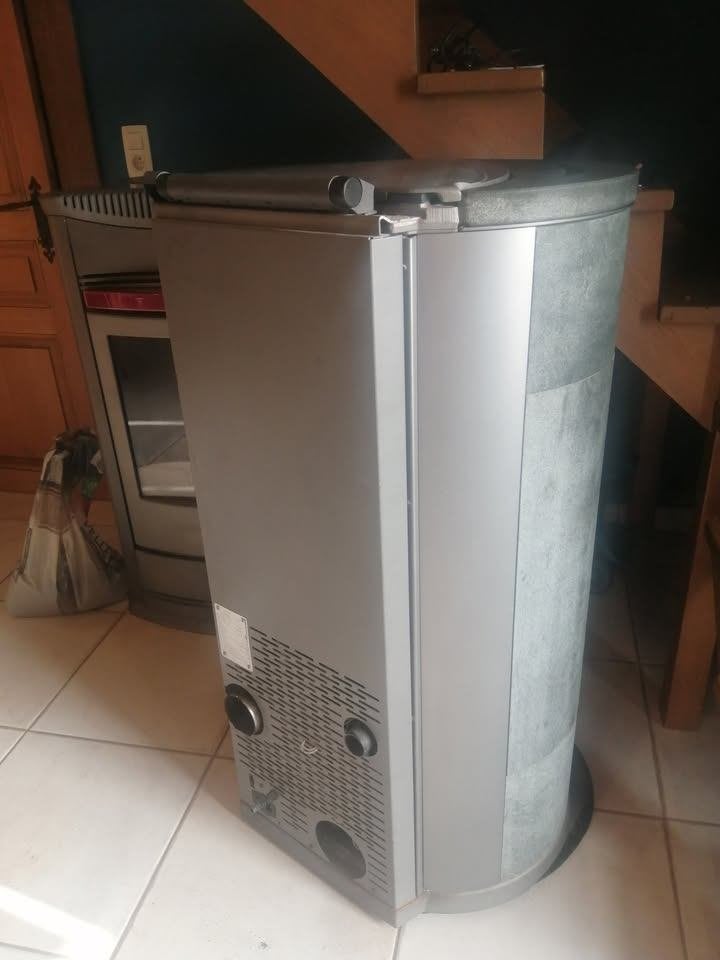 EDILKAMIN 12KW Pellets, 800 watts ou plus, Enlèvement, Utilisé, Poêle