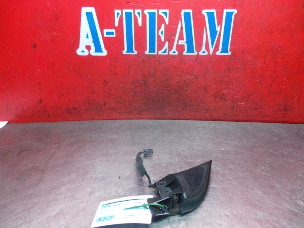GRILLE DE HAUT PARLEUR OU ENCEINTE Volkswagen (|1K5837973|), Volkswagen, Volkswagen AG, Utilisé, Kundenbetreuung@volkswagen.de