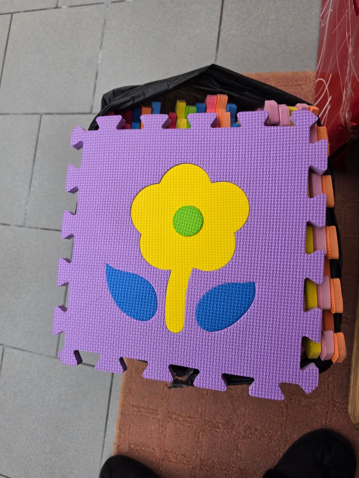 Ensemble de puzzles de sol disponibles gratuitement, Enfants & Bébés, Enlèvement, Utilisé