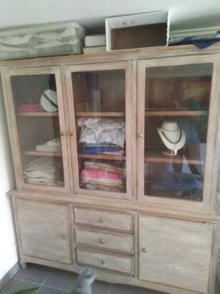 Bambou kast, Ophalen