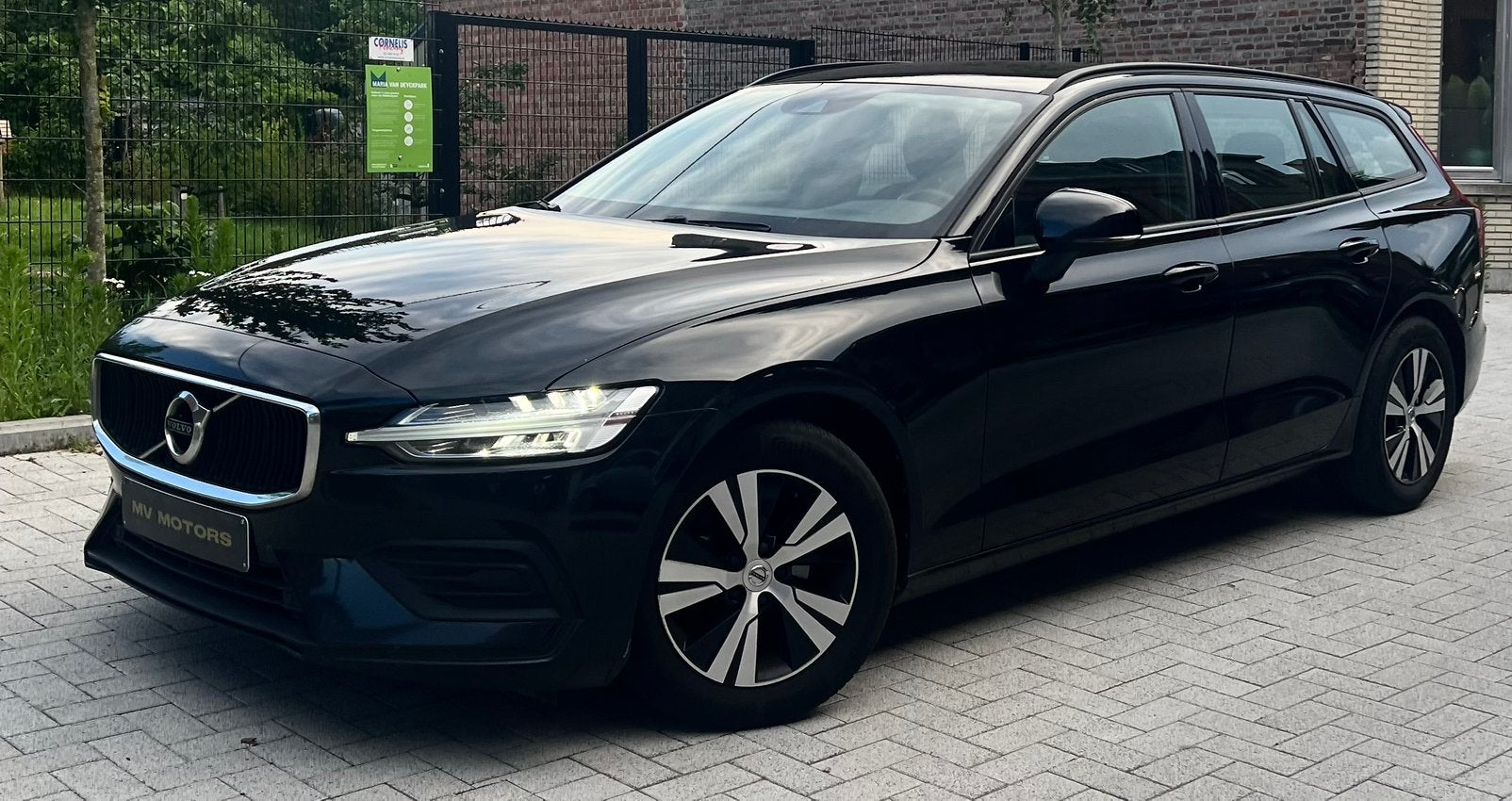 Volvo V60 Break 2.0 D3 Diesel 150 CV 2020, premier prop, Autos, Achat, Euro 6, Entreprise, Boîte manuelle