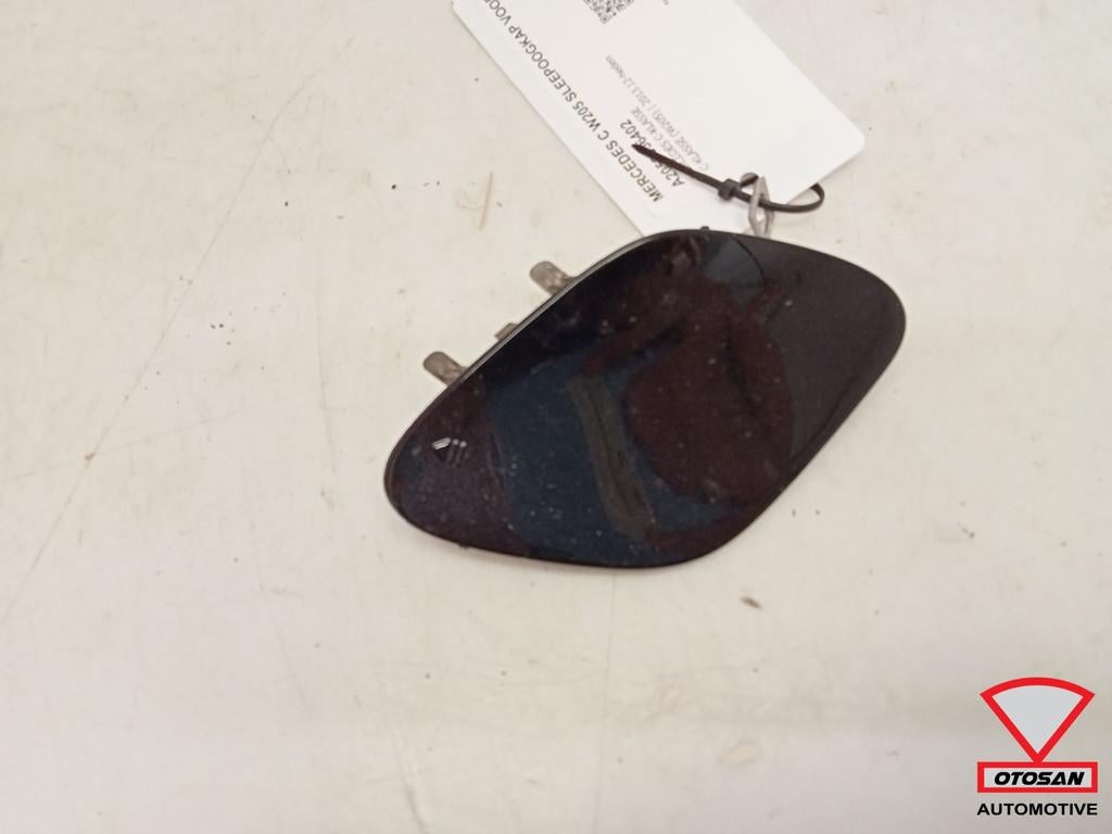 Cache d' illet de remorquage avant pour Mercedes Classe C W2, Mercedes-Benz AG, Mercedes-Benz, Utilisé, Mercedesstrasse 120
70372  Stuttgart, DE