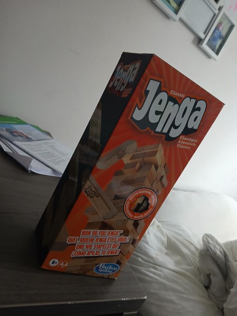 Jenga, Trois ou quatre joueurs, Enlèvement, Utilisé, Hasbro