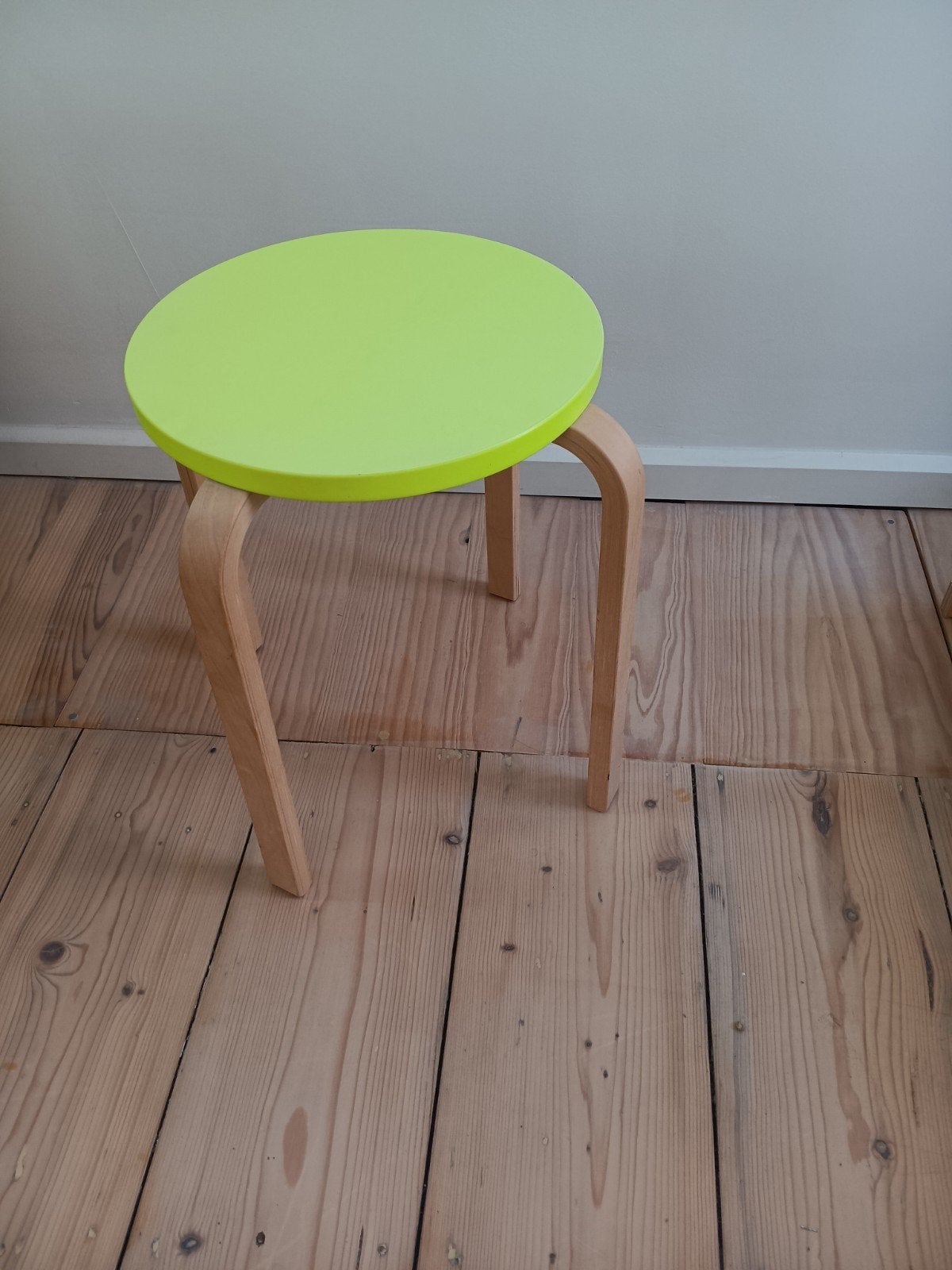 Ikea Frosta kruk in fel geel, Enlèvement, Comme neuf, Bois