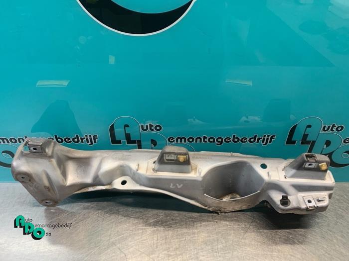 Schermdrager links-voor van een Renault Kangoo (Kangoo 2 08-, Gebruikt, -, Renault, -