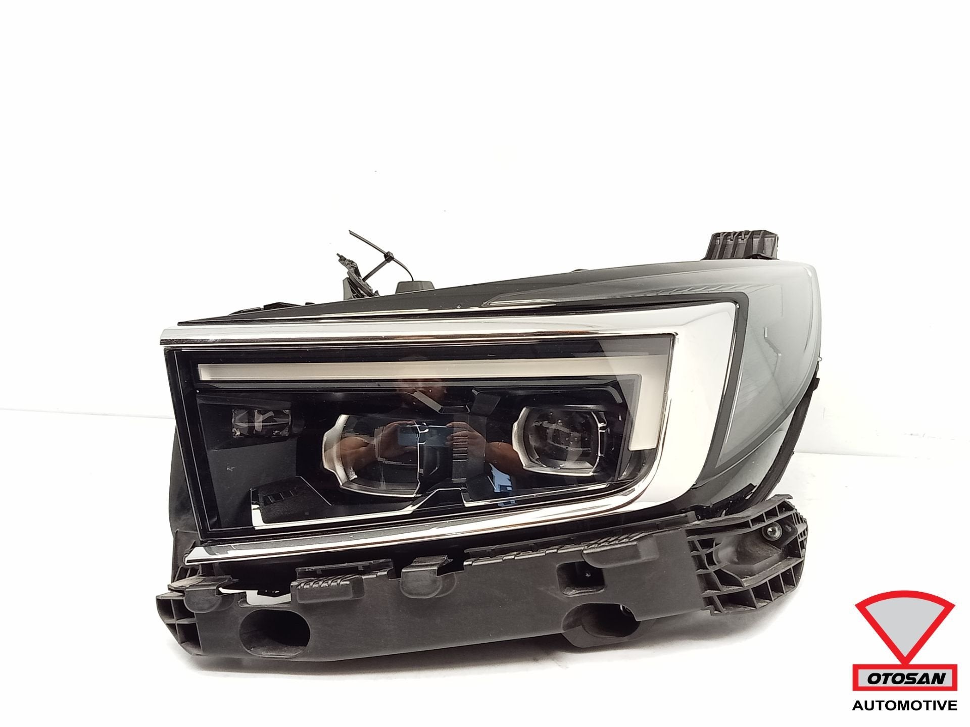 Phares LED Lux enti rement relook s pour Opel Grandland X L, Opel Automobile GmbH, Opel, Bahnhofsplatz 1
65423  Russelsheim am Main, DE