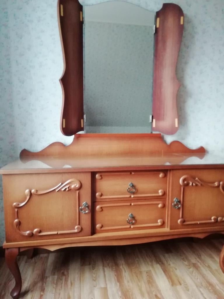 Kaptafel  Commode kast met spiegel, Huis en Inrichting, Tafels | Kaptafels, Glas, Ophalen