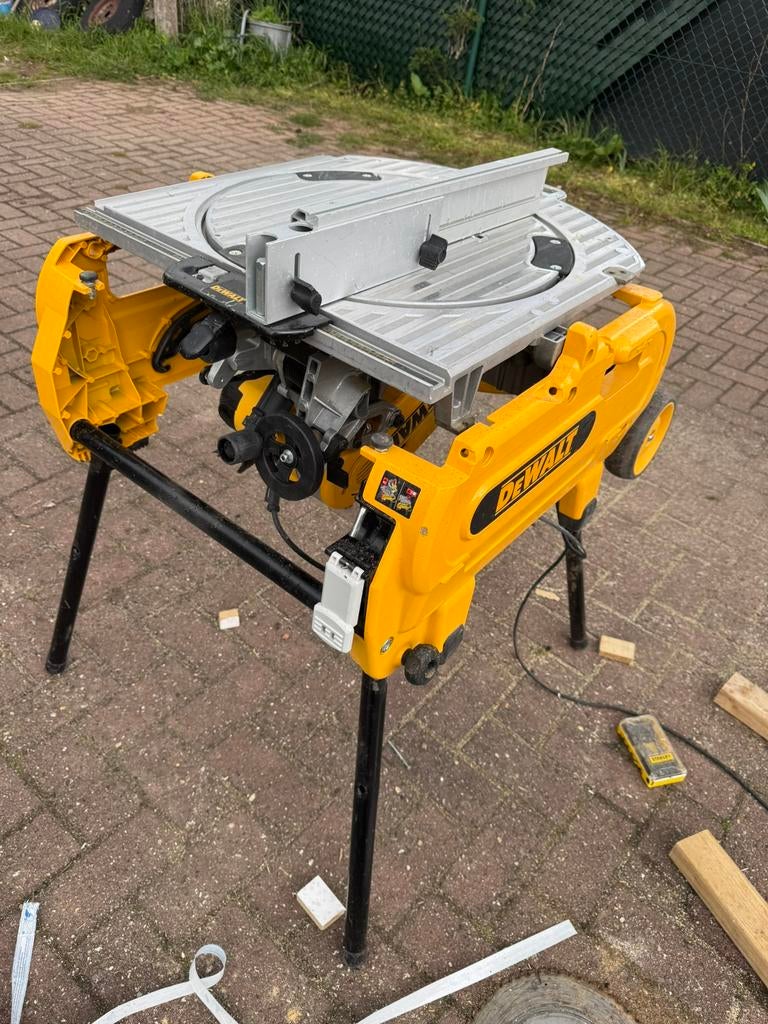 Dewalt flipoverzaag, Ophalen, Zo goed als nieuw