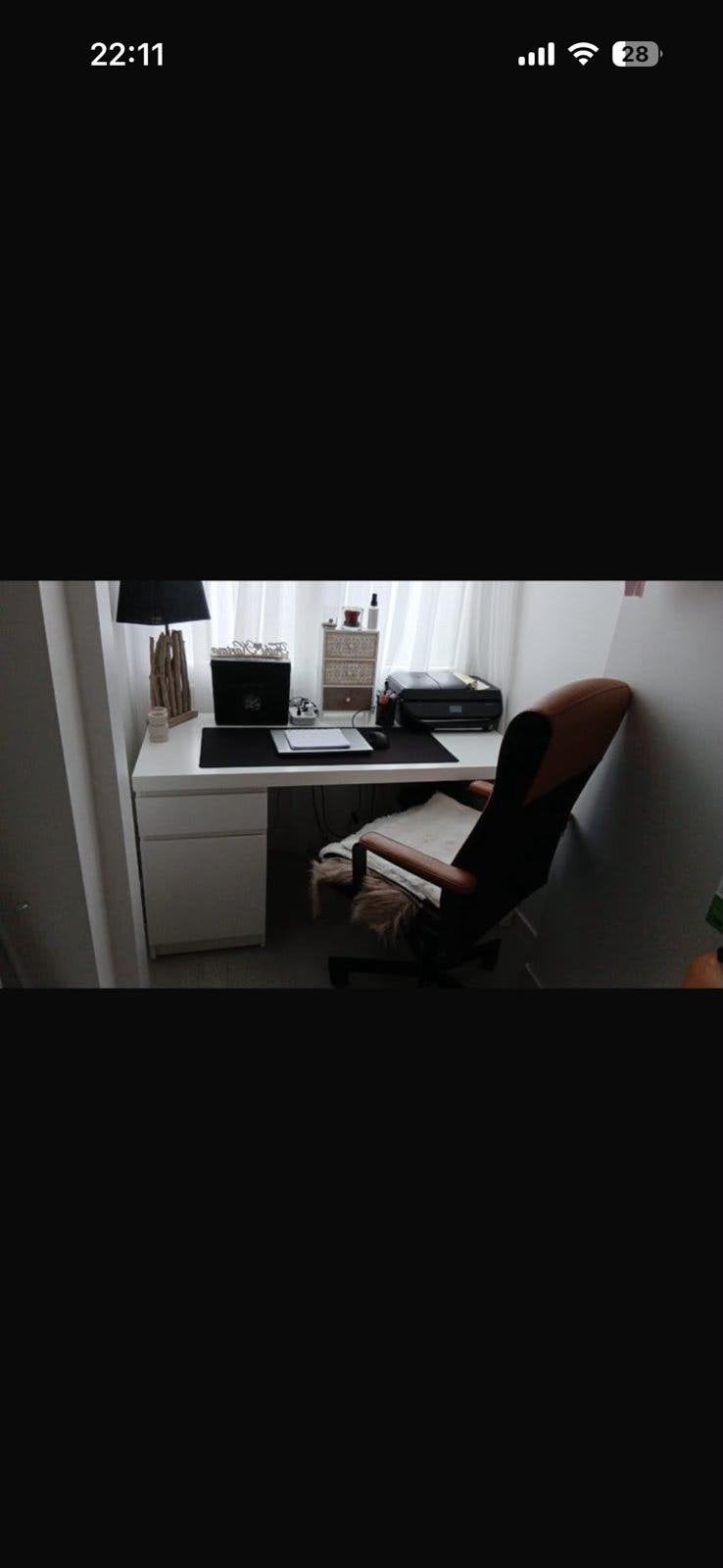 Zo goed als nieuw bureau en bureaustoel te koop van de IKEA, Enlèvement, IKEA