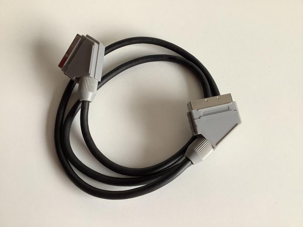 Scart kabel 1m, Ophalen of Verzenden, Zo goed als nieuw, Minder dan 2 meter, Scartkabel