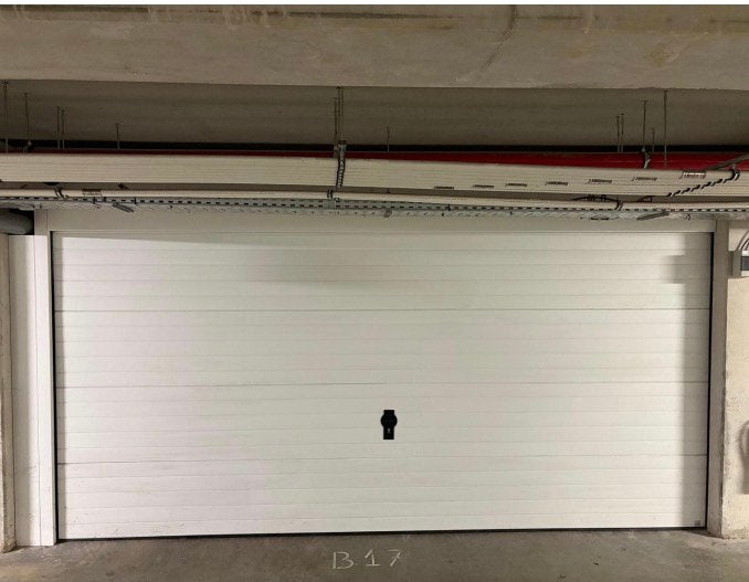 Te huur: Ondergrondse afgesloten dubbele garagebox
