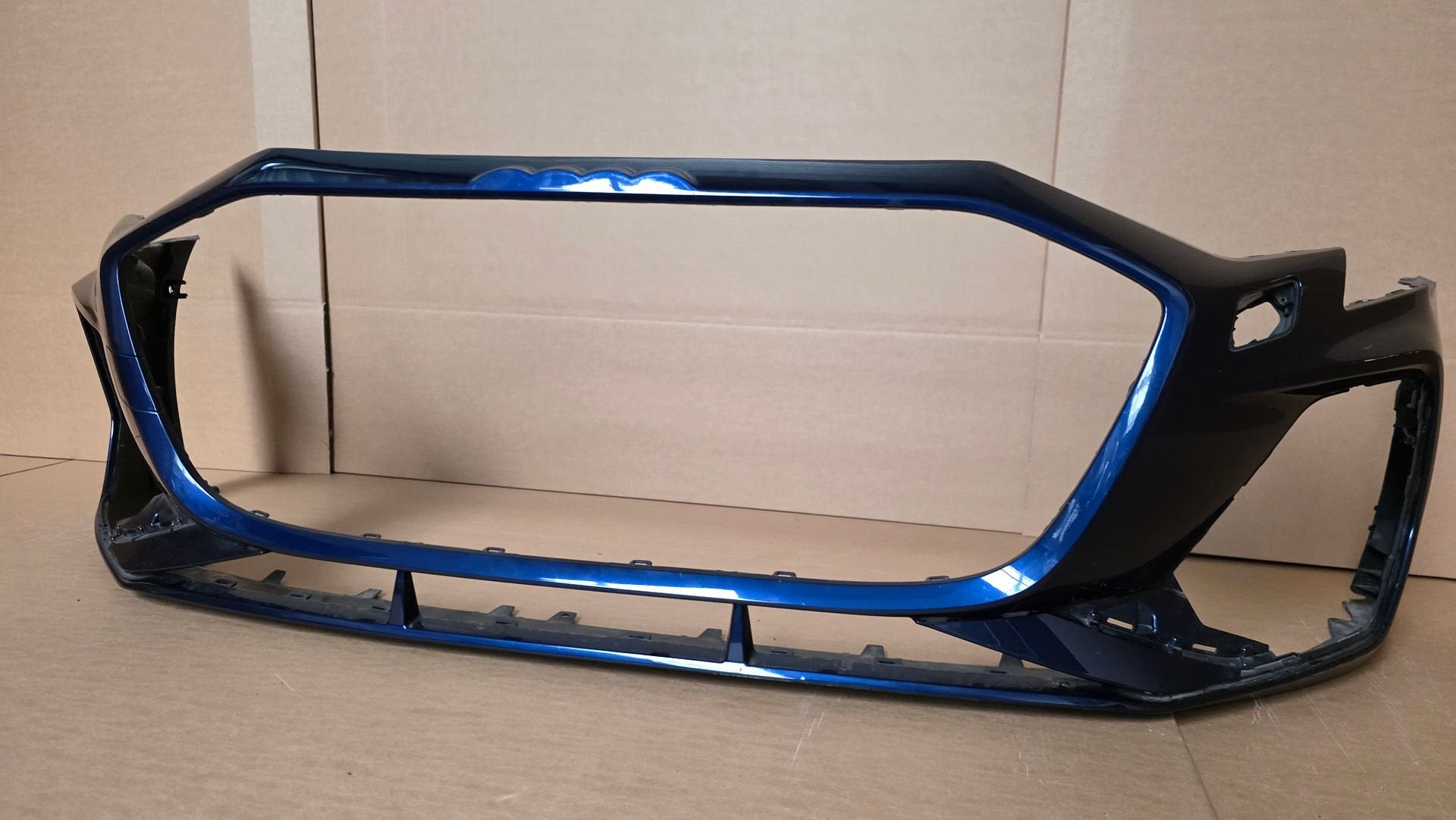 Voorbumper Audi A3 8Y FACELIFT S-Line S3 8Y0807065G bj.2025-, Auto-onderdelen, Gebruikt, -, Voor, Ophalen of Verzenden