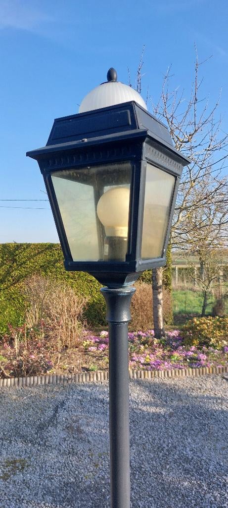 Réverbère de jardin en fonte, Enlèvement