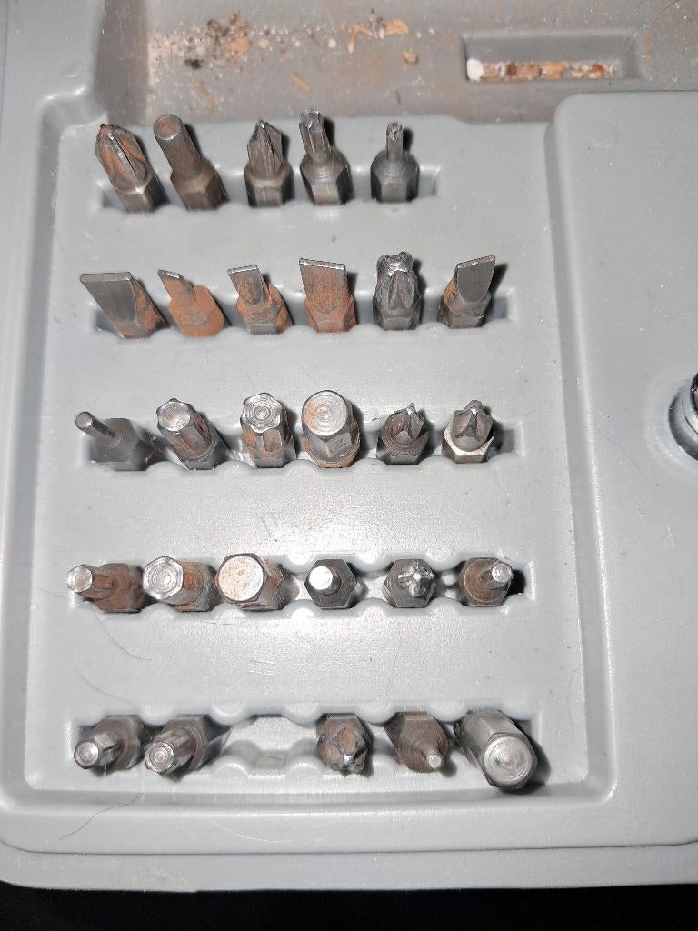 Petit outillage pour visseuse, Enlèvement, Utilisé, Autres types