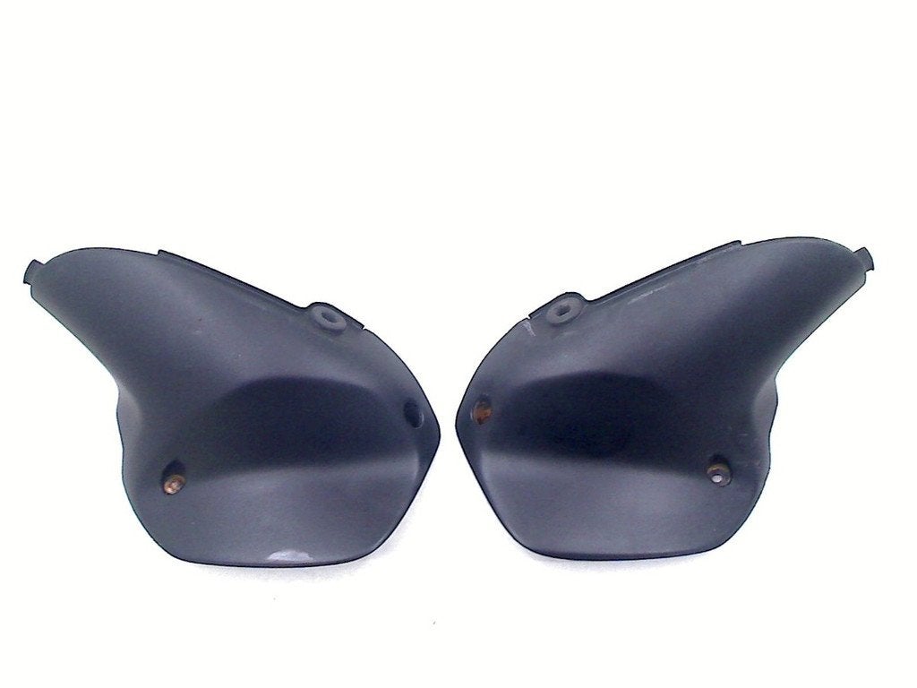 CARENAGE PANNEAU INTERNE Honda, Dhr. S. di Majo, Utilisé, Info@cama-motorparts.nl, P.J. Troelstraweg 8 8
3144 CX  MAASSLUIS, NL