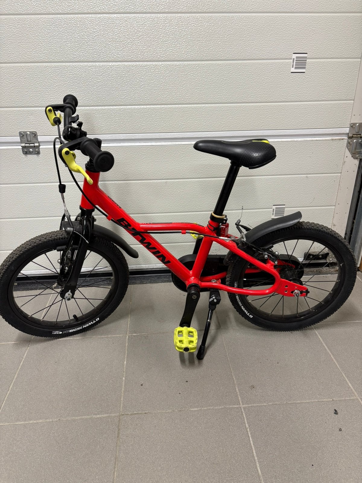 Kinderfiets b-twin 3-6 jaar, Ophalen, Zo goed als nieuw
